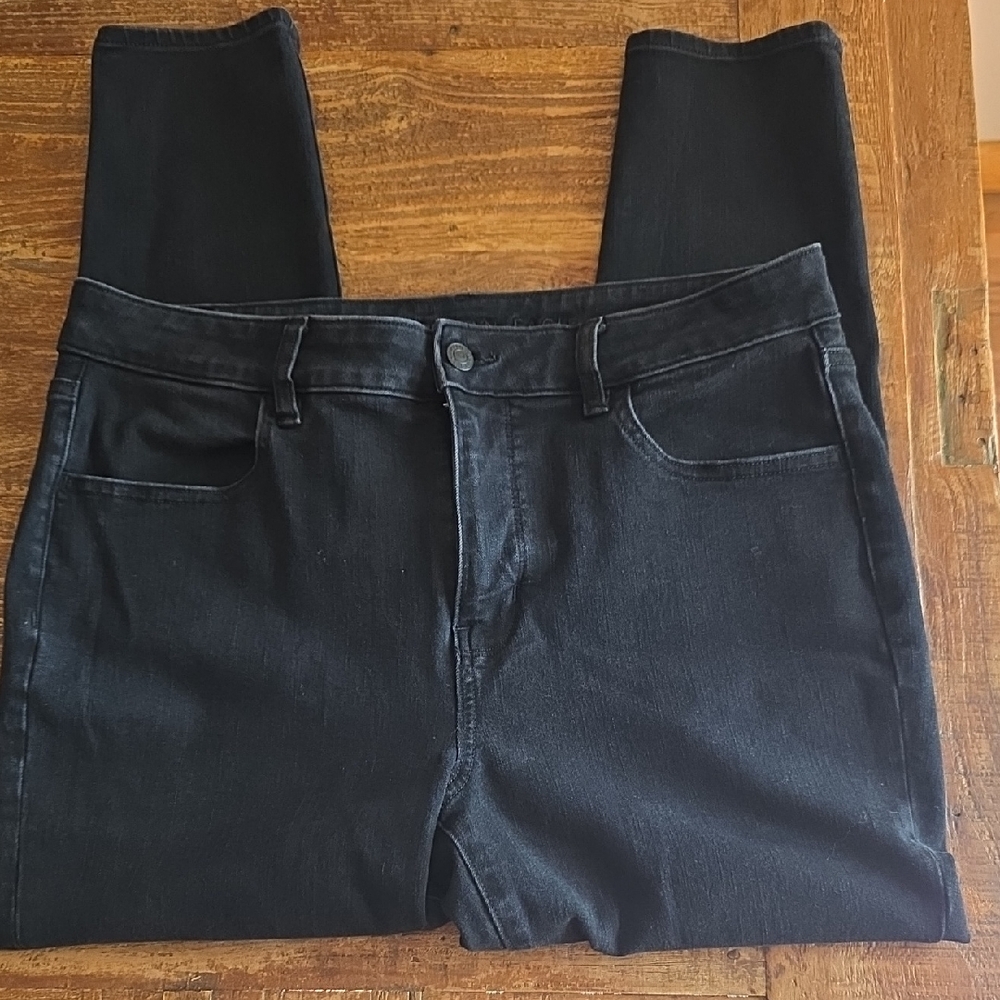 American Eagle Women's Dream Stretch Black Jeans